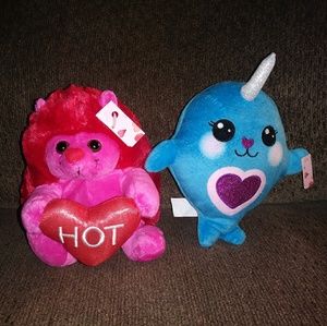 2 Heart Plushies